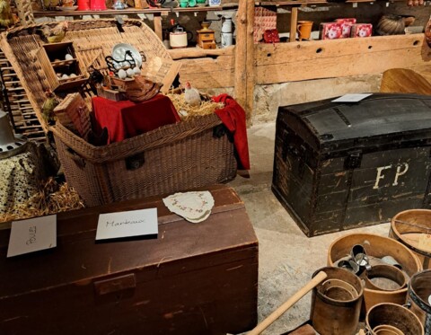 Expo « Le père Noël se fait la malle »