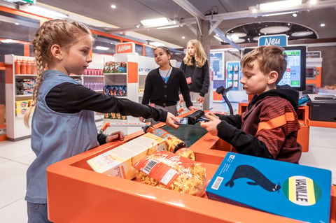 Une Mini-Migros ouvre ses portes au Forum des Alpes à Conthey (VS)