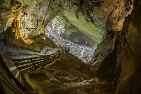 Grottes du Cerdon – Parc de Loisirs Préhistoriques