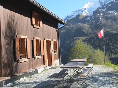 Cabane du Petit Mountet