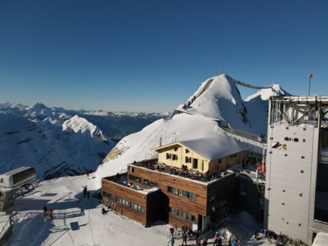Glacier 3000: un carnotzet naît des cendres du restaurant Botta