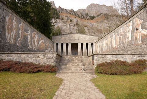 Le Paxmal, un temple « grec » en Suisse