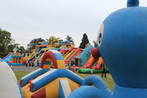 Peppiland, le parc d’attractions itinérant