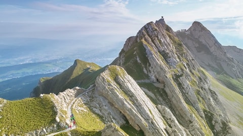 Blumenpfad von Pilatus Kulm zum Tomlishorn