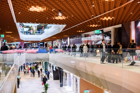 Mall of Switzerland eröffnet