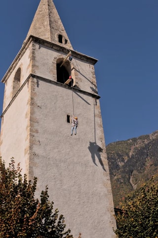 Sprung vom Kirchturm in Fully