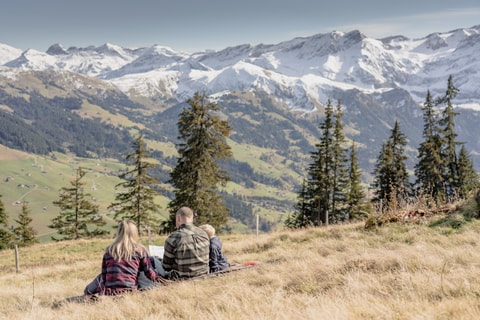 Praktisch, günstig, digital: mit der Gstaad Card unterw…