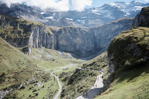 Autofreier Klausenpass lockt Radsportbegeisterte