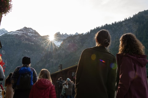 Sonne im Martinsloch in Elm