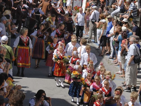 CIME - Folklorisches Fest in Evolène