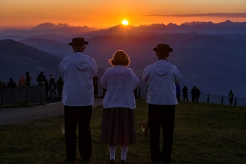 Sonnenaufgangsfahrt und Z’Morge auf der Rigi