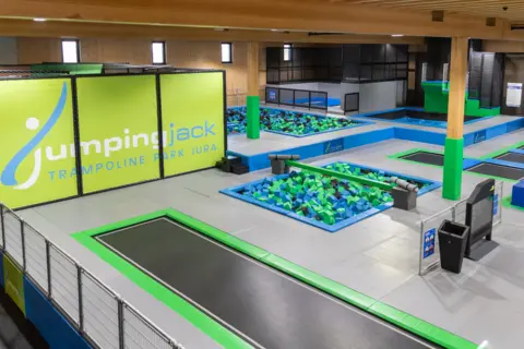 Jumping Jack – Trampoline Park