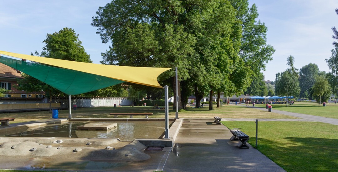 Nageurs ou non-nageurs, de nombreux espaces vous attendent à la piscine de Marzili