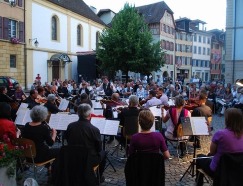 „Zone piétonne“ in La Neuveville