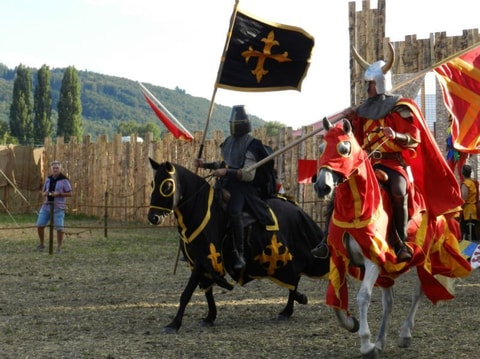 Mittelalterfest in der Altstadt von Landeron