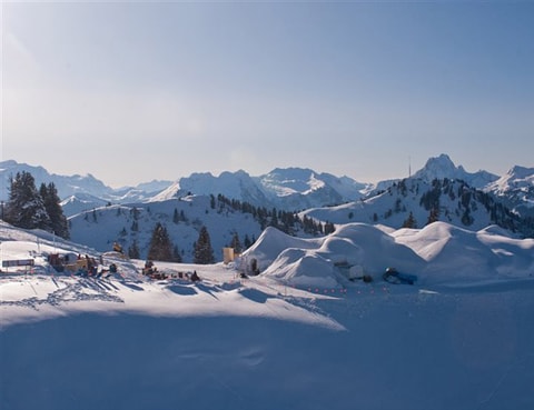 Coole Veranstaltungen im Iglu-Dorf Gstaad