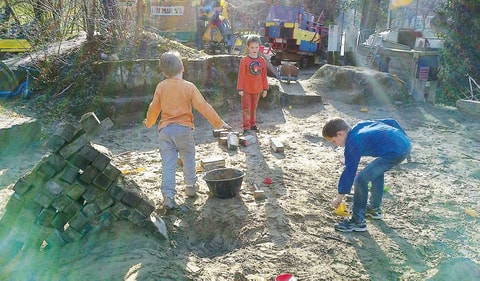 Längmuur Spielplatz