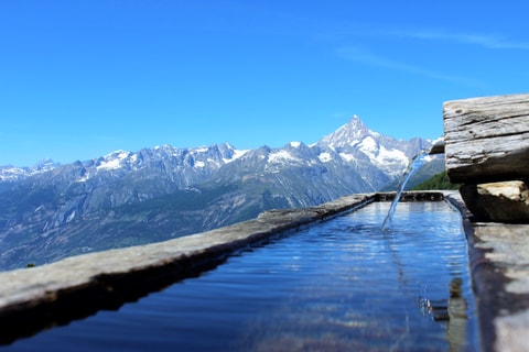 Mit dem Experimentierrucksack auf Brunnenwanderung