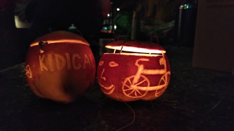 Kidical Mass Züri mit Laternen