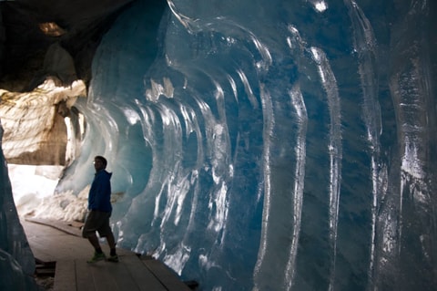Eisgrotte im Rhonegletscher