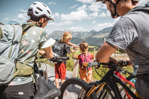 Family Bike Vibes in Arosa