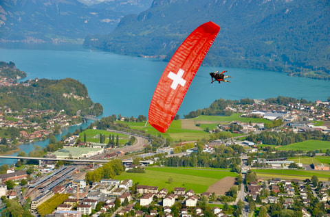 Tandem Paragliding Interlaken