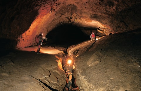 2-Tages-Expedition im Hölloch mit Übernachtung im Höhle...