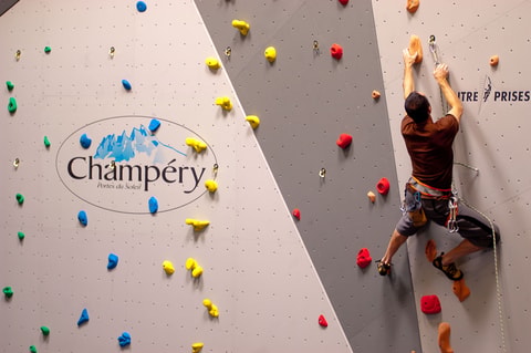 Kletterwand in Champéry
