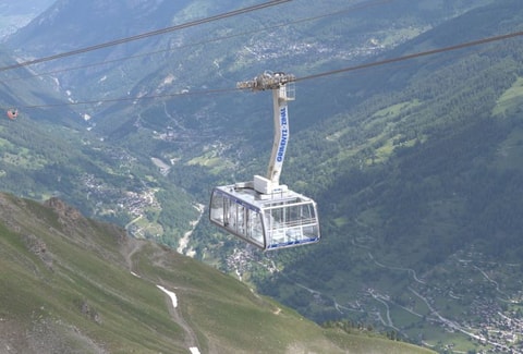 Eine Weltpremiere: die neue Gondelbahn in Grimentz-Zinal