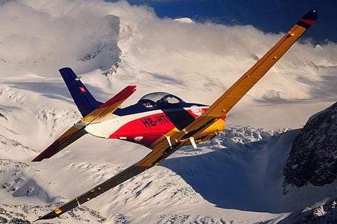 Pilatus PC-7 fliegen in der Schweiz