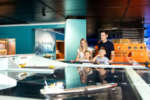 Exposition « Ports rhénans » au Musée des transports (LU)