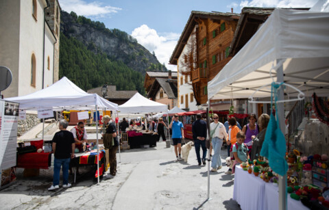 Grand Marché & Tavolata des fromages à raclette valaisans