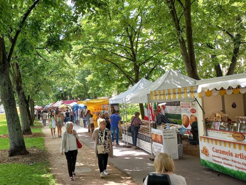 Marché de la promenade du Faubourg (NE)