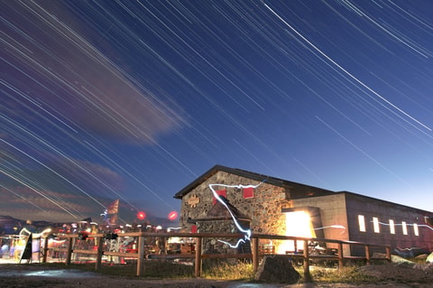 Nuit des étoiles filantes à la cabane Bella-Tola (VS)