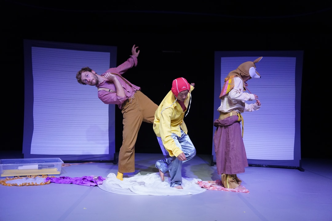 Spiel im Spiel - Ceren Oran & Moving Borders