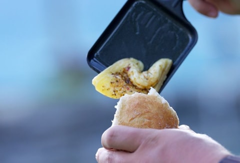 Une raclette sur roues au cœur de l&rsquo;Oberland bernois
