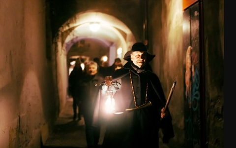 Ombres, lanternes et légendes : visites de Berne après …