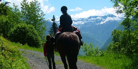 Ponyreiten auf der Rainbow-Ranch – Niederurnen