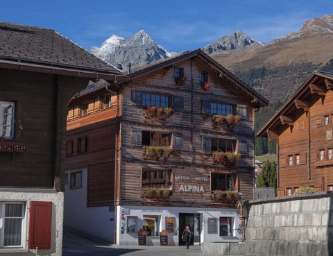 Familienhotel Alpina in Brigels