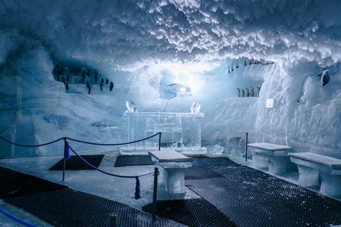 Eisgrotte Allalin in Saas-Fee