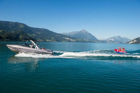 Tube- und Bananaride auf dem Thunersee