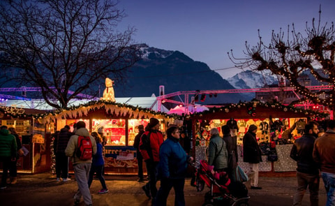 Weihnachtsmarkt in Interlaken
