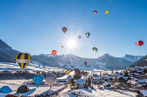 Internationales Heissluftballonfestival in Château-d'Œx