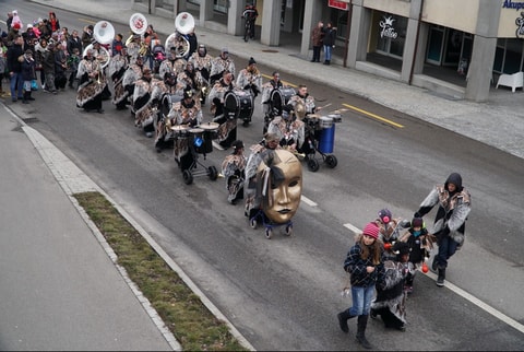 Maskenball und Kinderfasnacht Rüti