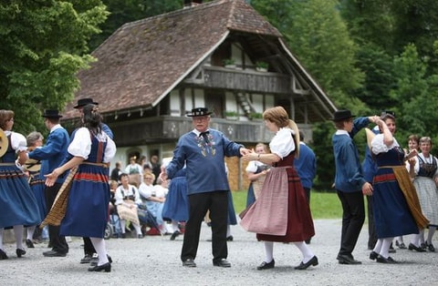Trachten- und Volkstanztag auf dem Ballenberg