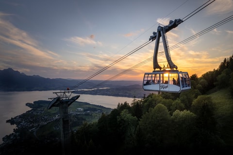 Schwebendes Restaurant in der Luftseilbahn