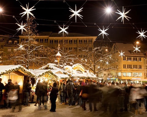 Weihnachtsmarkt und Sternenstadt St. Gallen