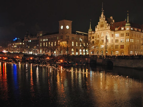 Lichterschwimmen in Zürich