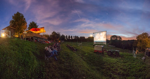 Open-Air-Kino auf dem Bauernhof