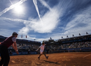 Kinder können in Gstaad das Tennis entdecken